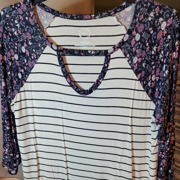 Maurices Tops Maurices 247 Baseball Tee Xl Poshmark